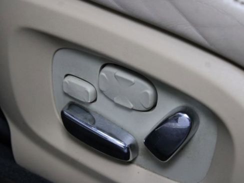 Used 2008 Jaguar XJ8 image 13