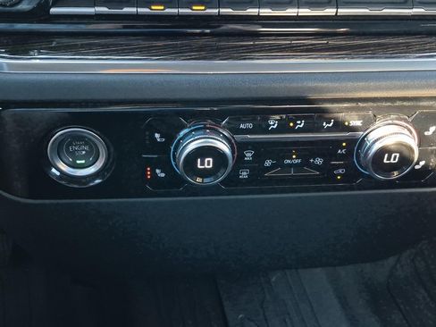 Used 2024 GMC Sierra 1500 Elevation w/ LPO, Elevation Black Package AWD/4WD image 29