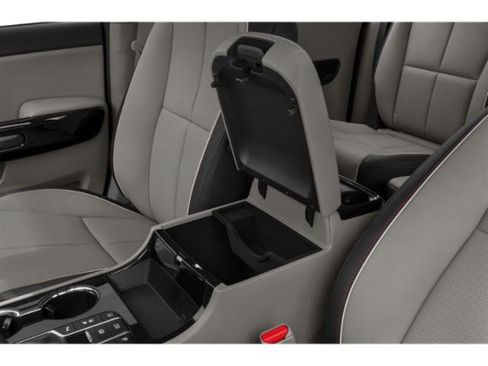 Used 2021 Kia Sedona SX image 17