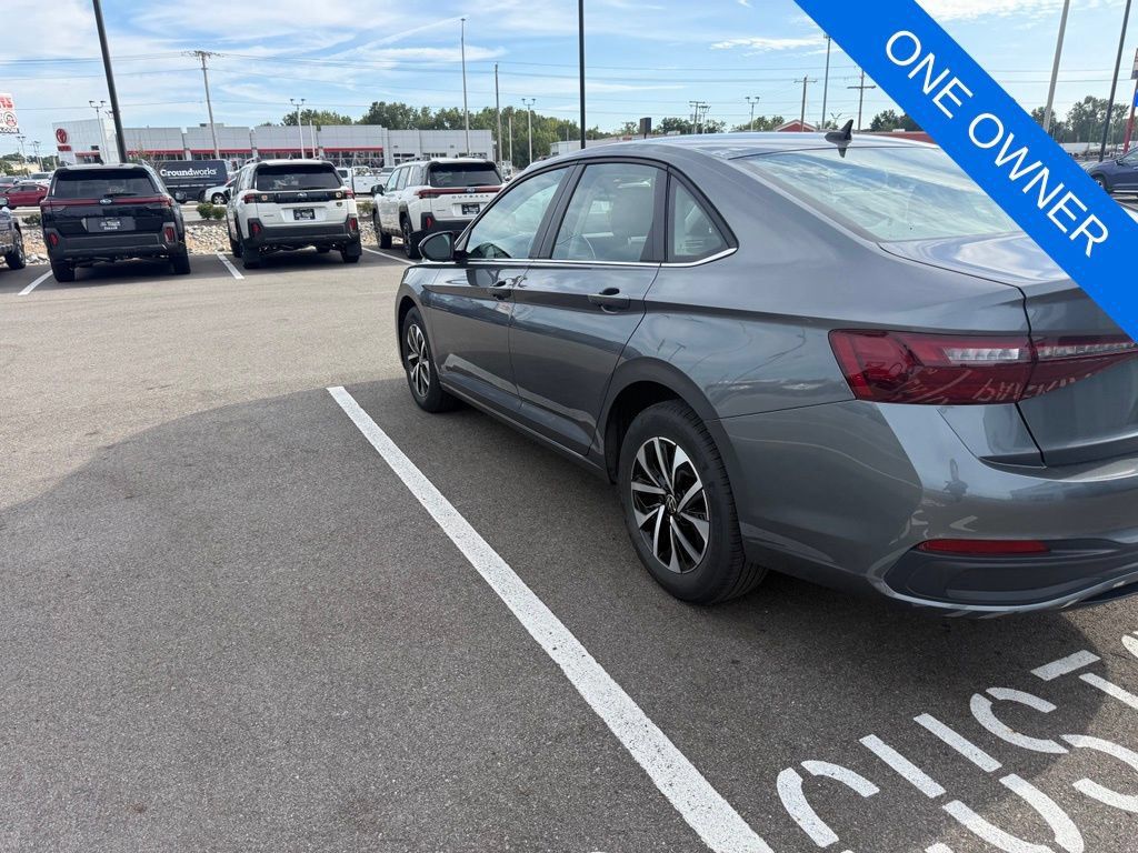 Used 2025 Volkswagen Jetta S FWD image 5