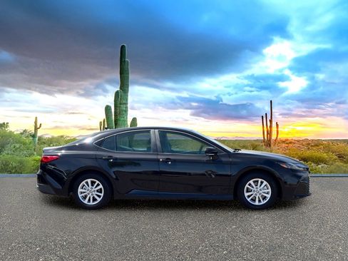 Used 2026 Toyota Camry LE FWD image 6