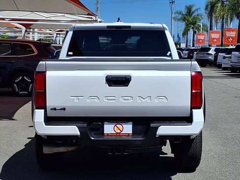 Certified 2025 Toyota Tacoma TRD Off-Road image 5