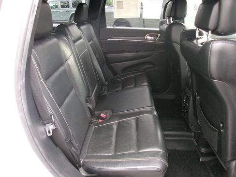 Certified 2017 Jeep Grand Cherokee Limited AWD/4WD image 9