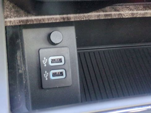 Used 2017 Ford F250 Lariat w/ Lariat Ultimate Package image 32