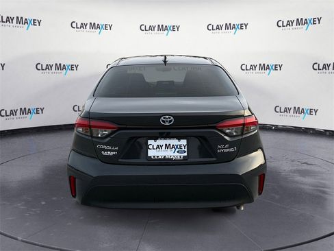 Used 2024 Toyota Corolla XLE image 4