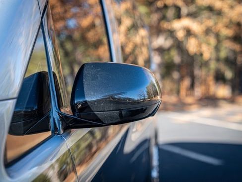 Used 2017 Mercedes-Benz Metris Passenger image 17