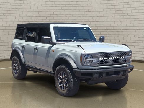 Used 2021 Ford Bronco Badlands AWD/4WD image 3