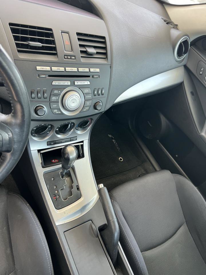 Used 2011 MAZDA MAZDA3 s Sport FWD image 10