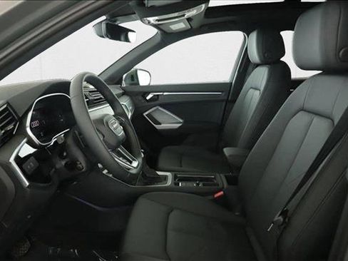 New 2025 Audi Q3 2.0T Premium Plus image 10