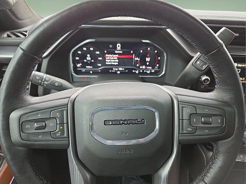 Used 2025 GMC Sierra 2500 Denali Ultimate image 24