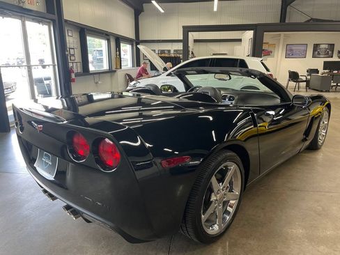Used 2007 Chevrolet Corvette Convertible w/ Preferred Equipment Group RWD image 16