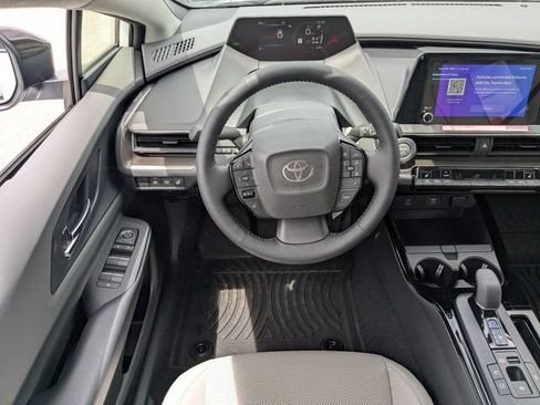 New 2025 Toyota Prius XLE FWD image 31
