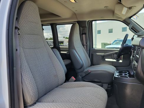 Used 2023 Chevrolet Express 3500 LT w/ LT Preferred Equipment Group RWD image 13