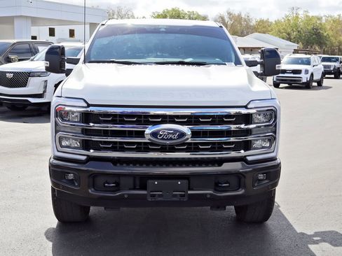 Used 2025 Ford F350 King Ranch w/ FX4 Off-Road Package image 3