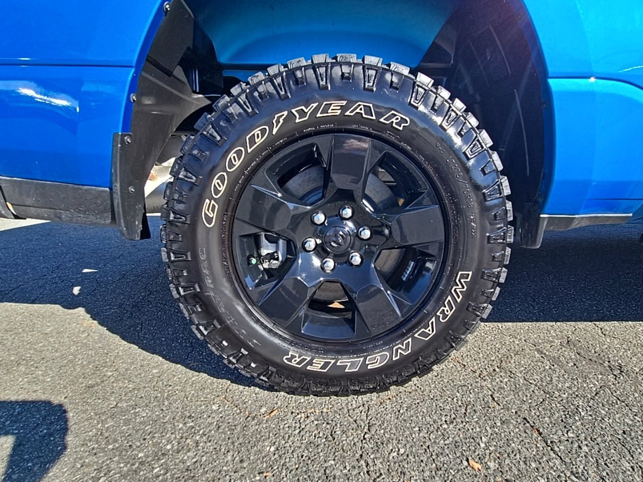 Used 2025 RAM 1500 Warlock AWD/4WD image 8