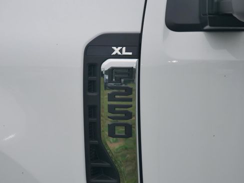 New 2025 Ford F250 XL w/ XL Chrome Package image 70