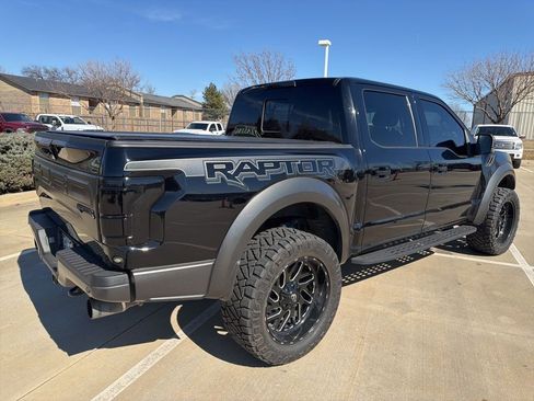 Used 2017 Ford F150 Raptor w/ Equipment Group 802A Luxury image 7