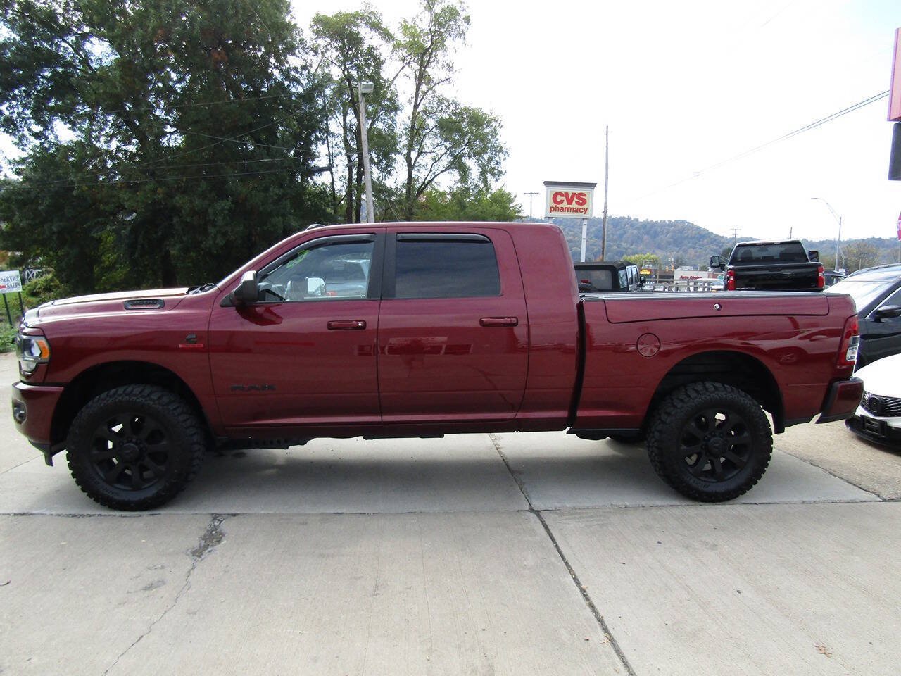 Used 2021 RAM 2500 Big Horn w/ Night Edition AWD/4WD image 2