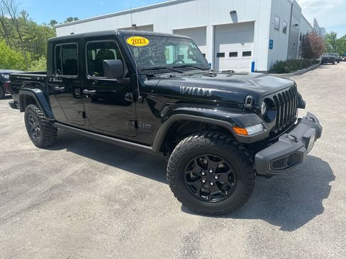 Used 2023 Jeep Gladiator Sport AWD/4WD image 7