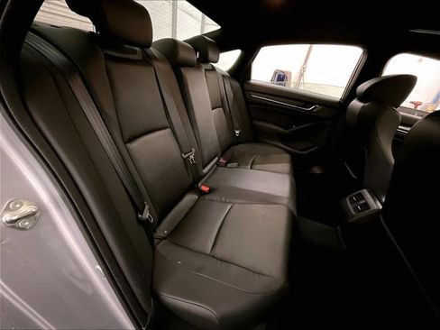 Used 2018 Honda Accord Sport image 26