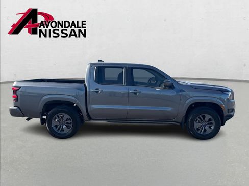 Used 2025 Nissan Frontier SV w/ Tow Package image 8