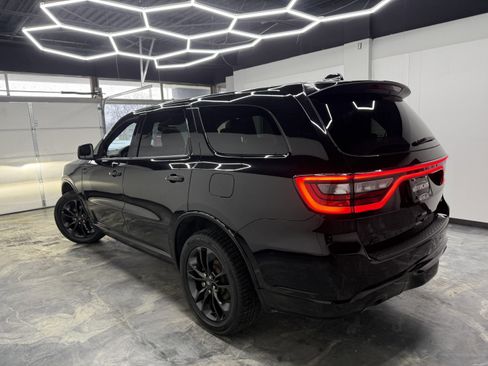 Used 2022 Dodge Durango GT w/ Blacktop Package image 3