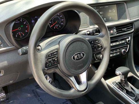 Used 2018 Kia Optima LX w/ 17" Alloy Wheels Package image 17