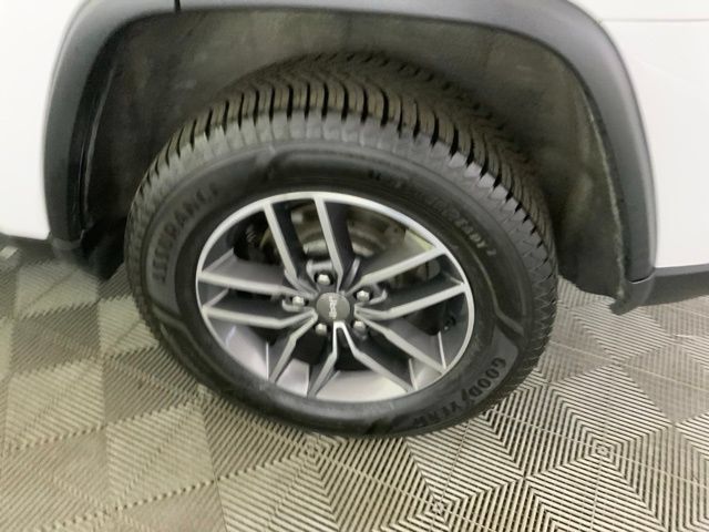 Used 2018 Jeep Grand Cherokee Limited w/ Luxury Group II AWD/4WD image 38