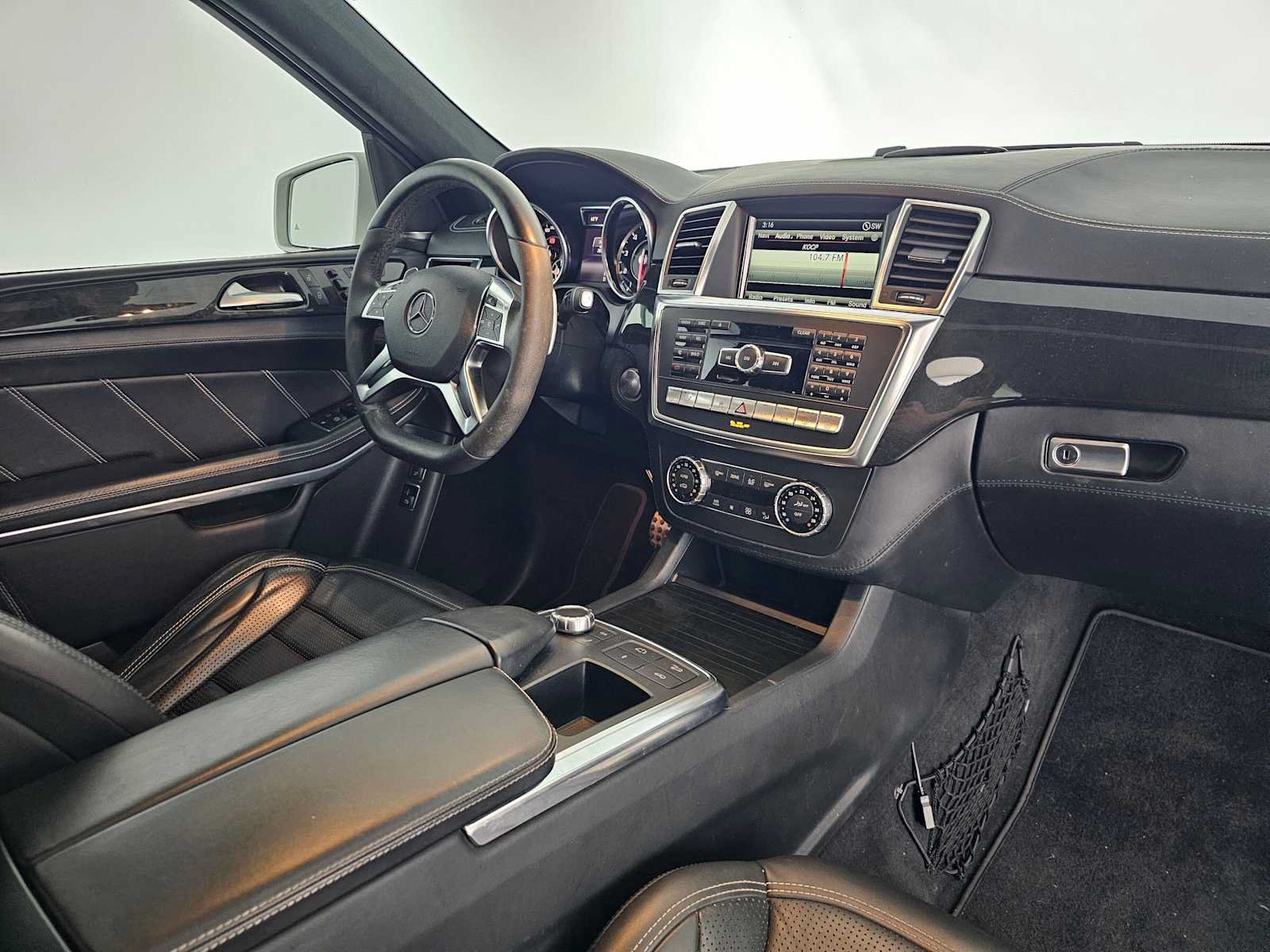Used 2015 Mercedes-Benz GL 63 AMG 4MATIC image 11
