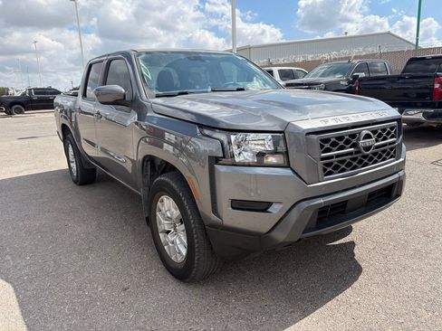 Used 2022 Nissan Frontier SV w/ Technology Package AWD/4WD image 7