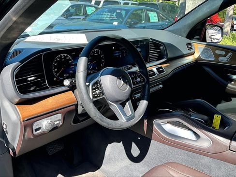 Used 2020 Mercedes-Benz GLE 350 4MATIC w/ Premium Package image 18