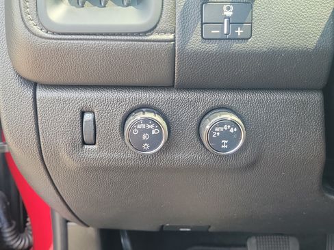 Used 2018 GMC Canyon SLT w/ Driver Alert Package AWD/4WD image 20