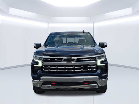Used 2023 Chevrolet Silverado 1500 LTZ w/ Technology Package AWD/4WD image 11
