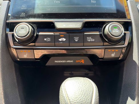 Used 2018 Honda Civic EX image 17