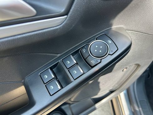 Used 2025 Ford Escape SE w/ PHEV Premium Package FWD image 13
