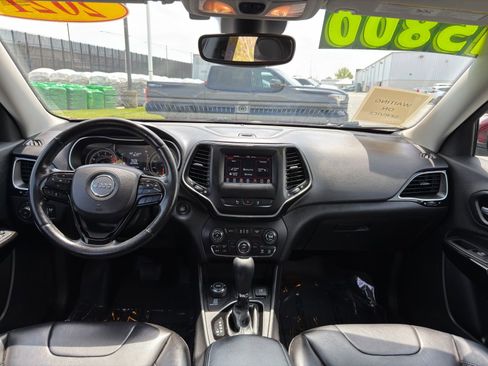 Used 2021 Jeep Cherokee Latitude Plus AWD/4WD image 25