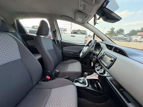 Used 2017 Toyota Yaris L FWD image 19