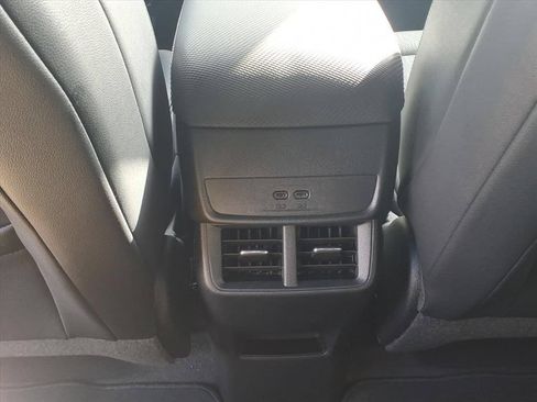New 2027 Chevrolet Equinox LT w/ Convenience Package II FWD image 18