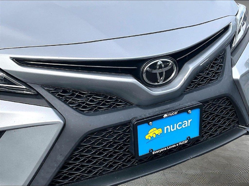 Used 2019 Toyota Camry SE FWD image 29