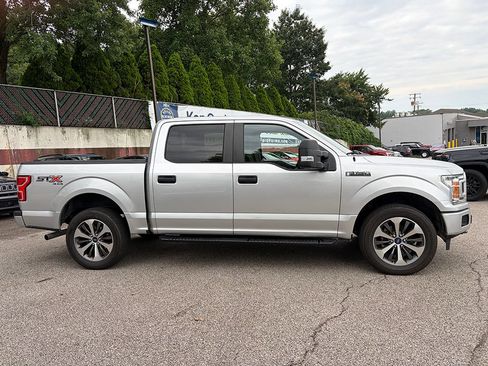 Used 2019 Ford F150 XL w/ Equipment Group 101A Mid AWD/4WD image 3