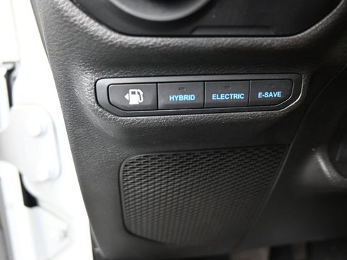 Used 2022 Jeep Wrangler Unlimited Sahara w/ Safety Group image 33