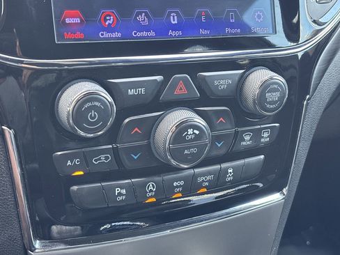 Used 2019 Jeep Grand Cherokee Altitude RWD image 24