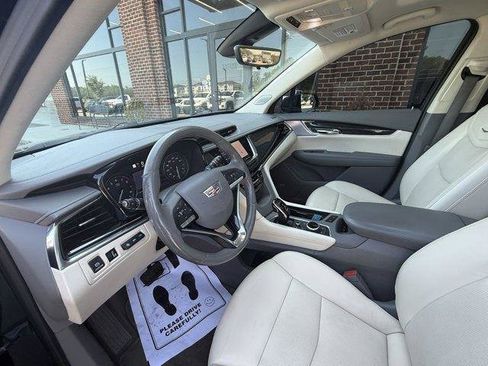 Used 2020 Cadillac XT6 Premium Luxury FWD image 21