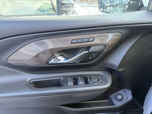 Used 2022 GMC Terrain Denali image 15