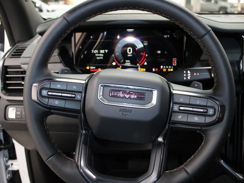 New 2026 GMC Acadia AT4 w/ Luxury Package AWD/4WD image 34