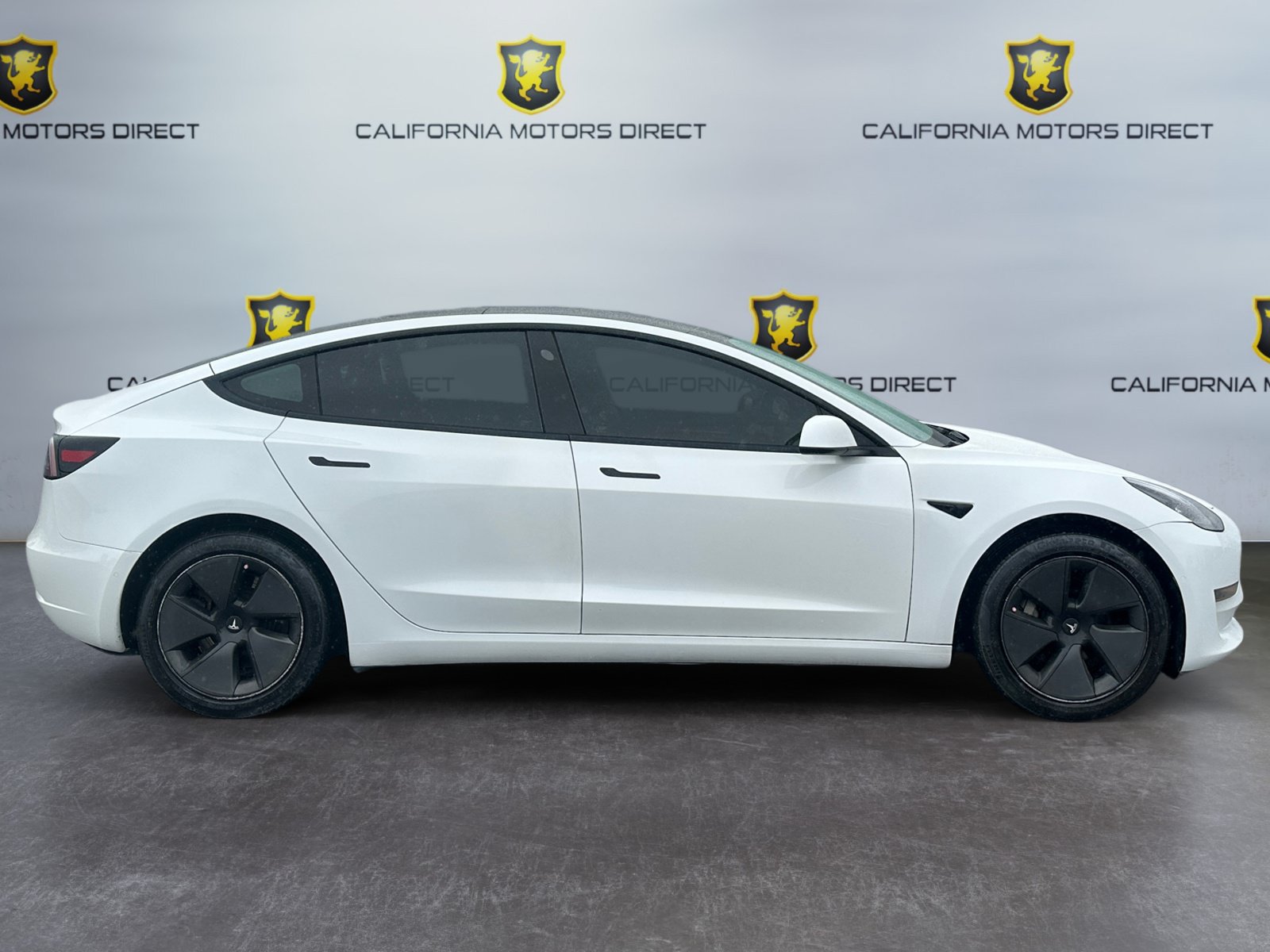 Used 2021 Tesla Model 3 Standard Range RWD image 6
