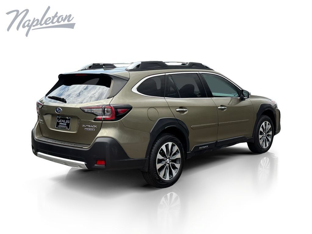Used 2023 Subaru Outback Touring AWD/4WD image 6