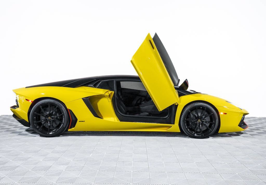 Used 2016 Lamborghini Aventador LP 700-4 AWD/4WD image 23