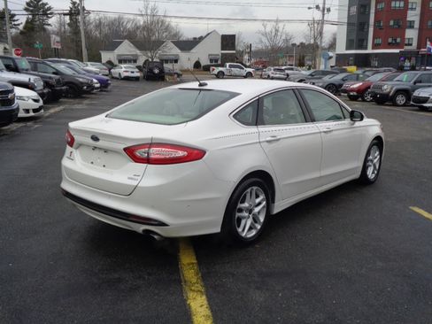 Used 2014 Ford Fusion SE w/ Equipment Group 202A image 12