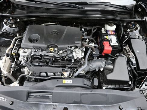 Used 2024 Toyota Camry SE w/ Convenience Package image 15